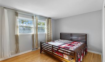 2430 S Shag Bark Trl, Arlington Heights, IL 60005