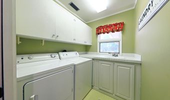 910 Pine St, Bainbridge, GA 39819