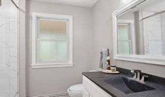 5 Pinecrest Cir, Bedford, NH 03110