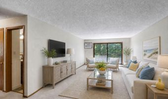 4 Pine Tree Dr 320, Arden Hills, MN 55112