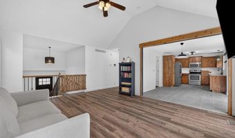 16913 Juniper Dr, Basehor, KS 66007