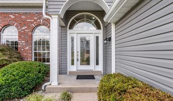 1971 Fox Pointe Dr, Arnold, MO 63010