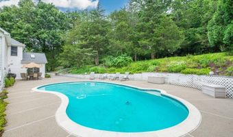 1 Victoria Pines Ln, Andover, NJ 07848