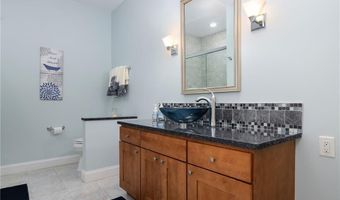 3958 Post Rd 11, Warwick, RI 02886