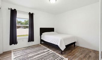 32 Edison St, Bayville, NJ 08721