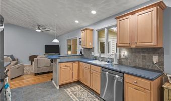 4 Hunters Run, North Providence, RI 02904