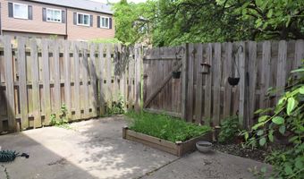 3393 Burbank Dr, Ann Arbor, MI 48105