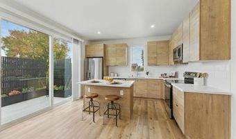 2501 Davis Ave, Carlsbad, CA 92008
