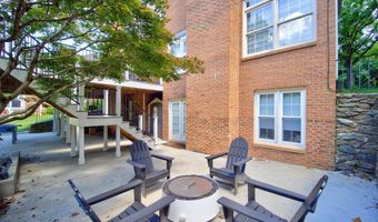 9110 WILLOW GATE Ln, Bethesda, MD 20817