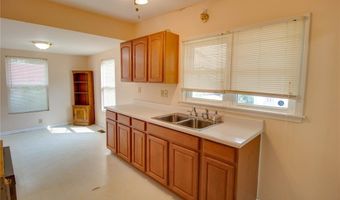 645 Elfgen St, Alton, IL 62002