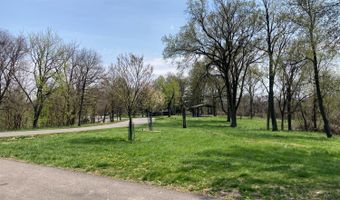 305 Parktrail Ln, Delhi, OH 45238