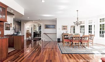25 Westfield Dr, East Greenwich, RI 02818