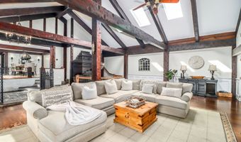 70 Obtuse Hill Rd, Brookfield, CT 06804