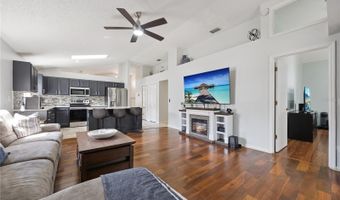 1047 ROYAL OAKS Dr, Apopka, FL 32703