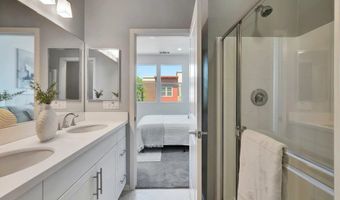 316 Antoni Gln 906, Escondido, CA 92025