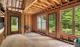 243 Glen Rock Rd, Exeter, RI 02892