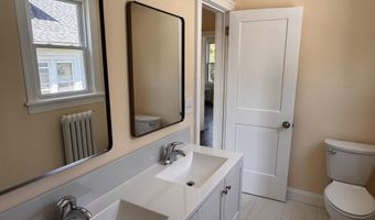 42 Peyster St, Albany, NY 12208