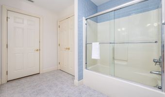176 Fox Hollow Ln, Bristol, CT 06010