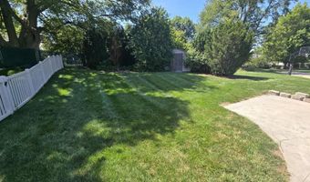 1905 Country Meadows Pl, Beatrice, NE 68310