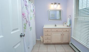 15 Rockledge Ln, Canton, CT 06019