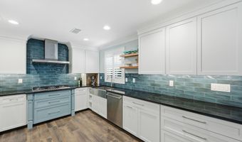 106 S Hermitage Rd, Beaufort, SC 29902