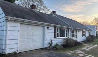 7 Sherbrook Rd, Barrington, RI 02806