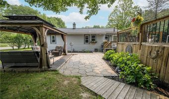 9658 Oakland St, Angola, NY 14006