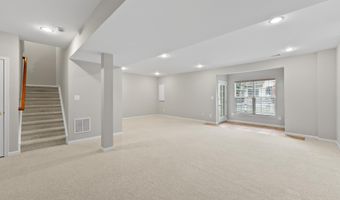 19608 EDGEMONT Sq, Ashburn, VA 20147