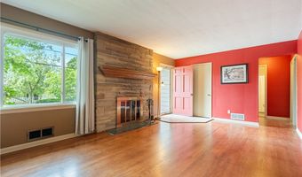 1925 Quayle Dr, Akron, OH 44312