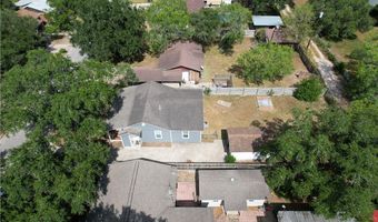 702 Jefferson St, Alice, TX 78332