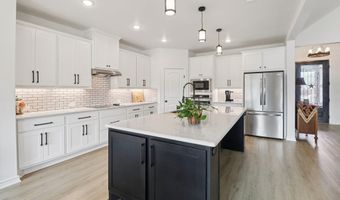165 Rolling Bend Rd, Alvord, TX 76225