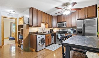 218 Elk Hill Dr 1, Banner Elk, NC 28604