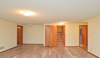 1221 Bridge Park Dr, Alton, IL 62002