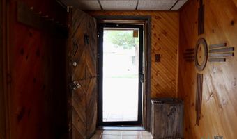 814 N Edward St, Carlsbad, NM 88220