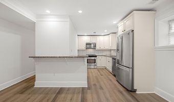 15 SEATON Pl NE 1, Washington, DC 20002