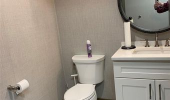 21 Deforest St, Amityville, NY 11701