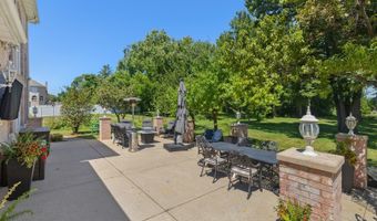 1760 W Whispering Ct, Addison, IL 60101