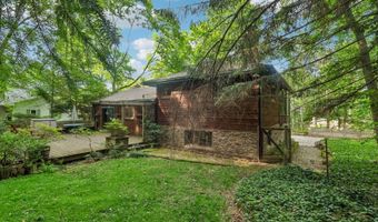 884 Dogwood Ter, Akron, OH 44321