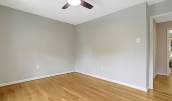 8302 NIGHTINGALE Ct, Annandale, VA 22003