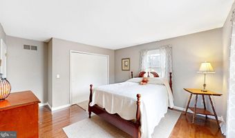 100 BROOKFIELD Dr, Dover, DE 19901