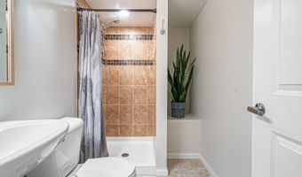 1302 W Campbell St, Arlington Heights, IL 60005