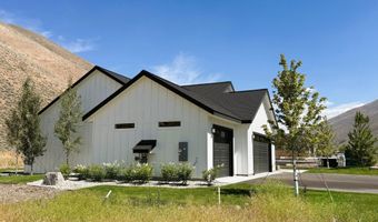 409 Rosewood Dr, Bellevue, ID 83313