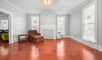 407 W Main St, Blue Mountain, MS 38610