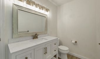 8 W Gate Dr, Bow, NH 03304