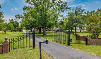 5042 Dummyline Rd, Batesville, MS 38606