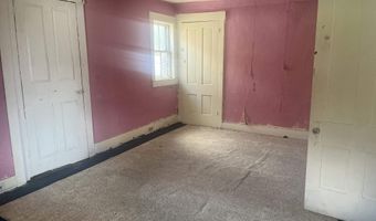 22 Church St, Burke, VT 05871