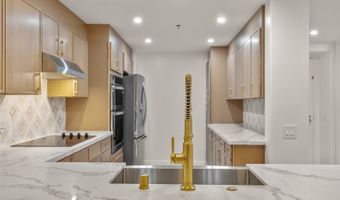 1 Keahole Place 3304, Honolulu, HI 96825