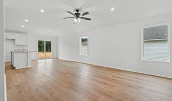 8057 Chesapeake Trl, Bauxite, AR 72011