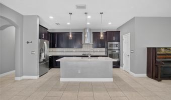 7029 OLD BENTON Dr, Apollo Beach, FL 33572