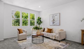 316 Antoni Gln 906, Escondido, CA 92025